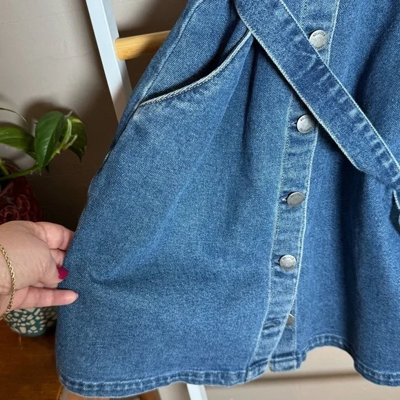Hollister Woman’s Denim Blue Jumper Dress Button Up Tie Waist Sz S - Picture 8 of 8